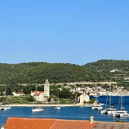 Apartment House Roki Vis
