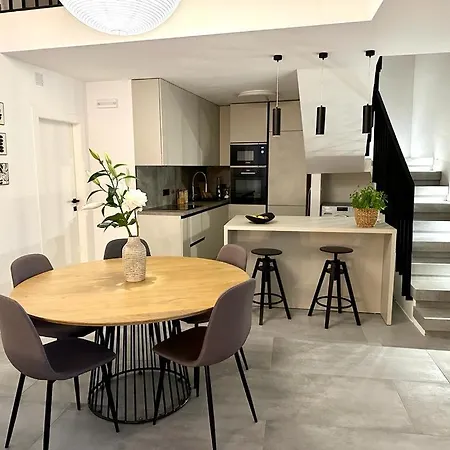 Апартаменты House Roki Вис